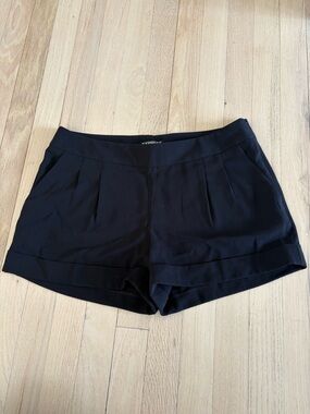 Express Black Low Waist Pleated Shorts